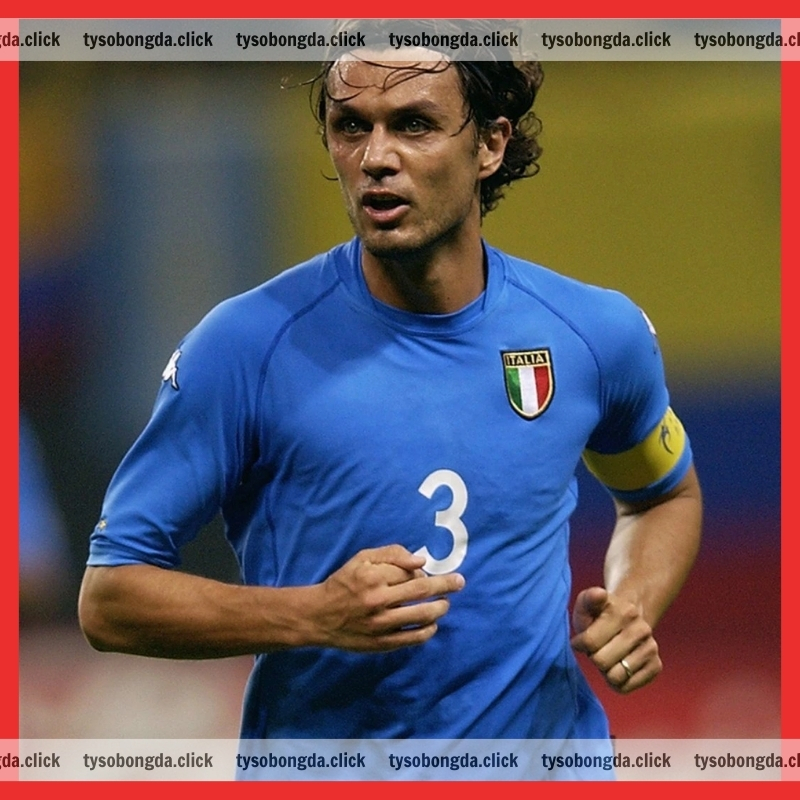 Hậu vệ cánh trái hay nhất Paolo Maldini (Ý)